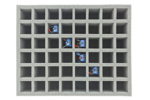 Draufsicht auf Full-Size Schaumstoffmatte mit Games Workshop Space Marines mit Sprungmodul